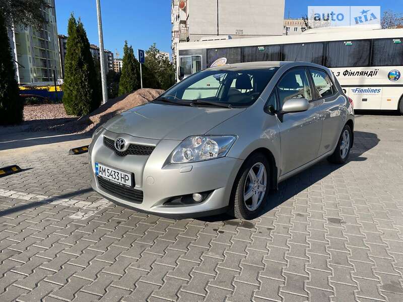 Toyota Auris (2007)