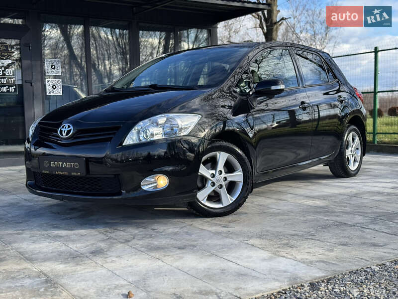 Toyota Auris (2011)