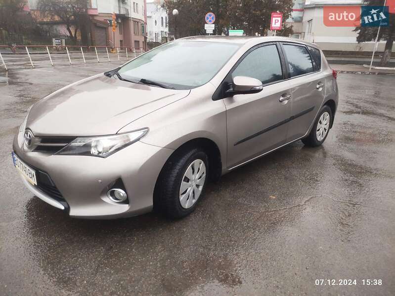 Toyota Auris (2013)
