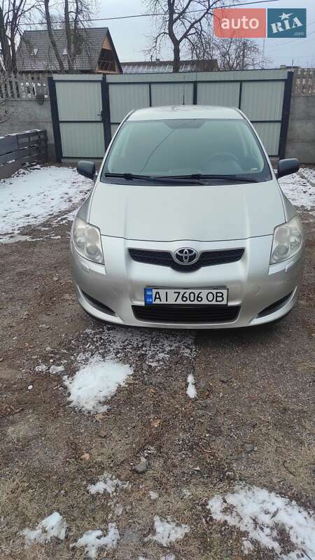 Toyota Auris (2008)