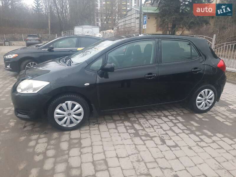 Toyota Auris (2008)