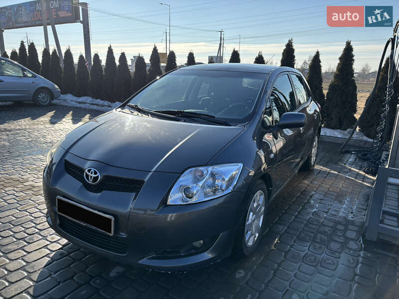 Toyota Auris (2008)