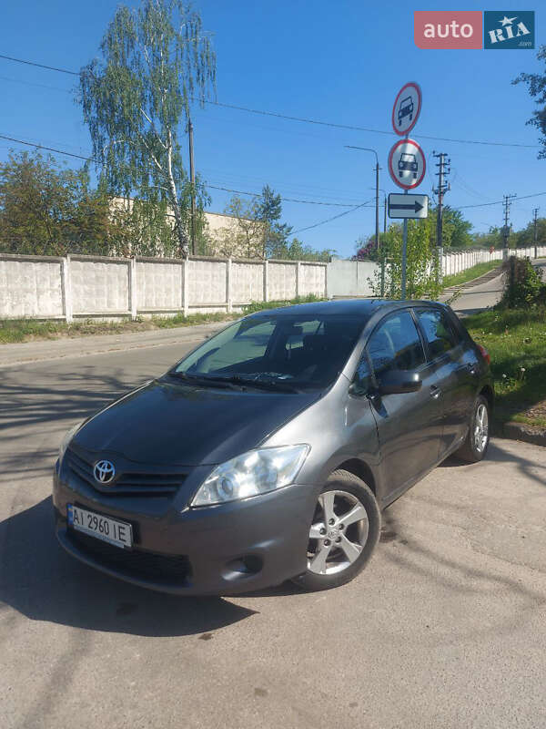 Toyota Auris (2012)