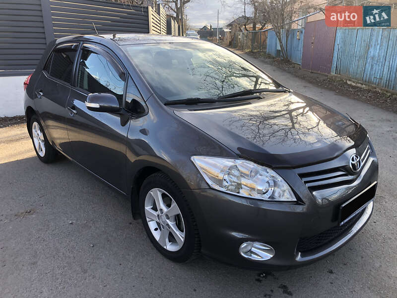 Toyota Auris (2012)