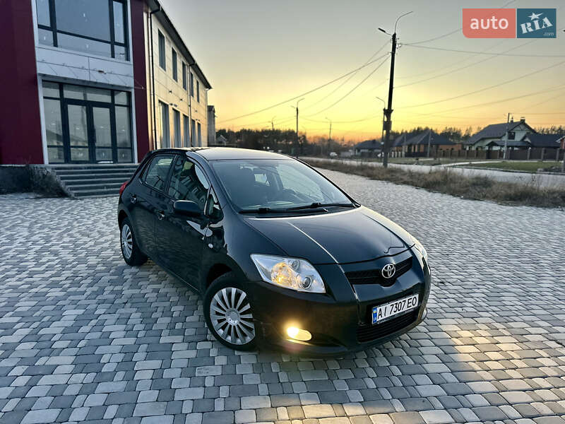 Toyota Auris (2008)