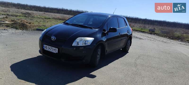 Toyota Auris (2007)