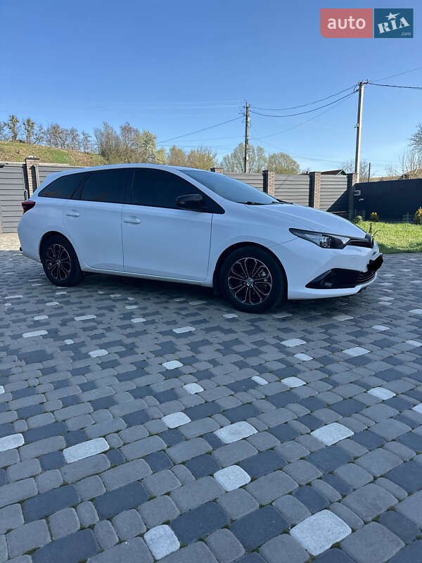 Toyota Auris (2015)