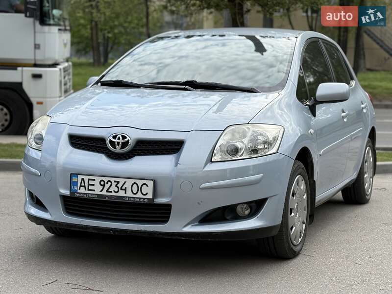 Toyota Auris (2008)