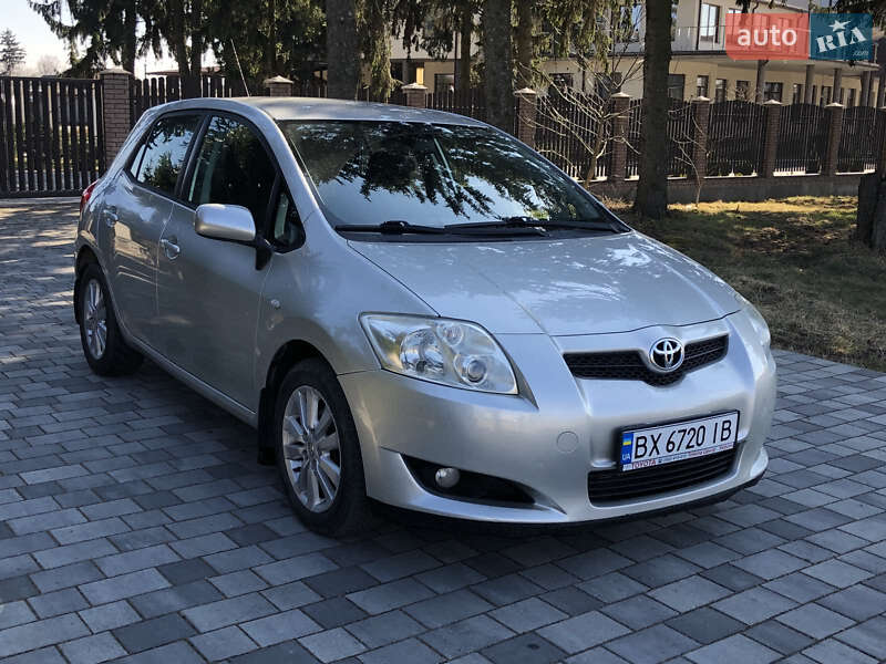 Toyota Auris (2008)