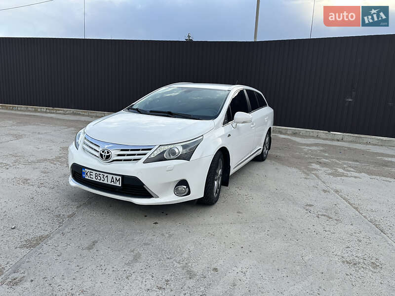 Toyota Avensis (2012)