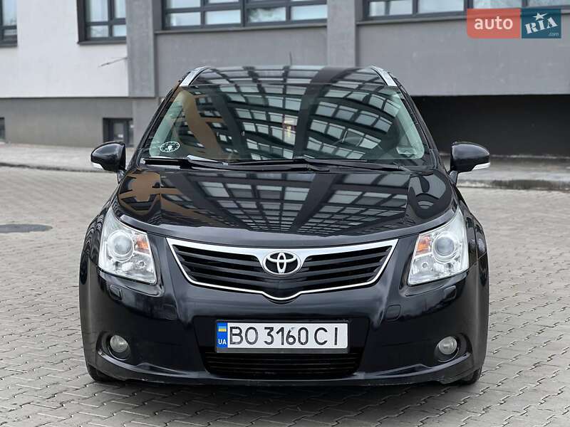 Toyota Avensis (2011)