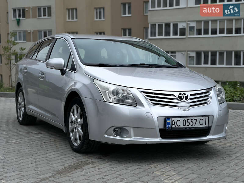 Toyota Avensis (2010)