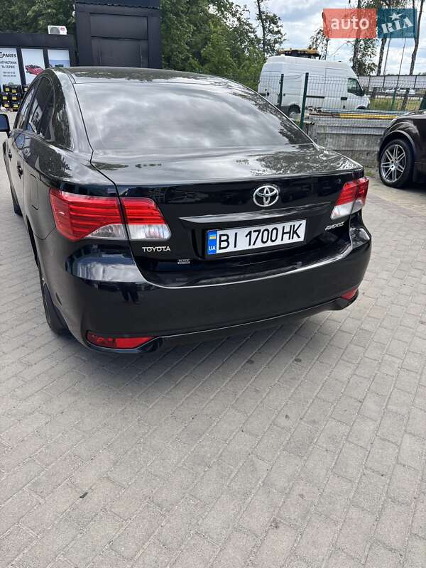Toyota Avensis (2012)