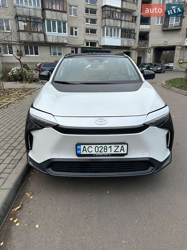 Toyota Bz4x (2023)