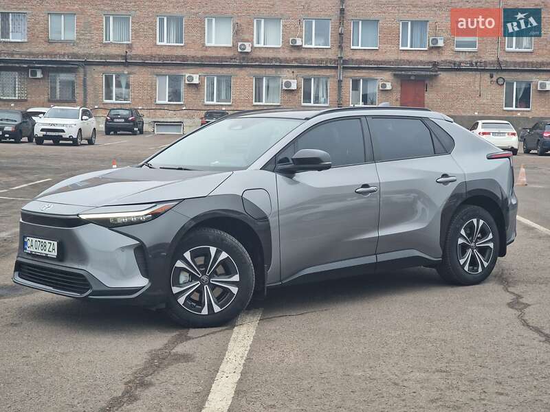 Toyota Bz4x (2023)