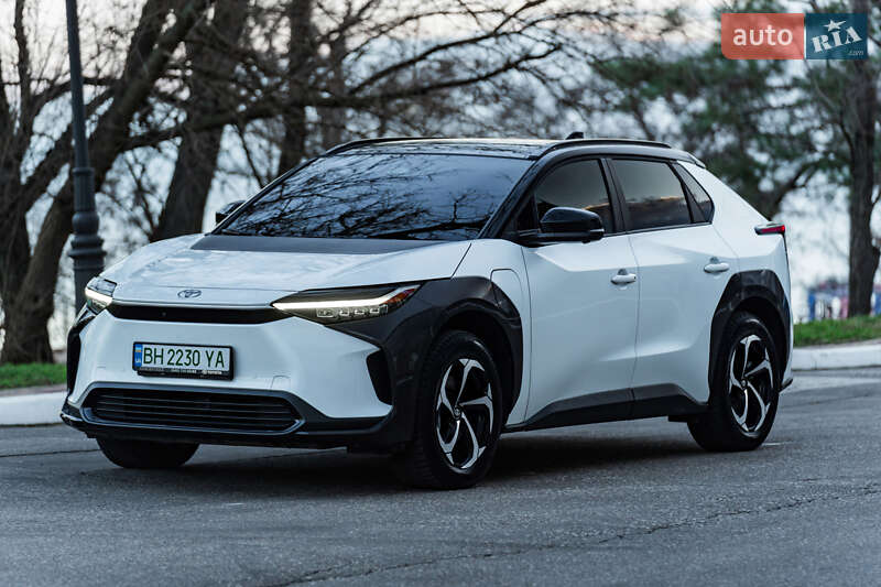 Toyota Bz4x (2023)