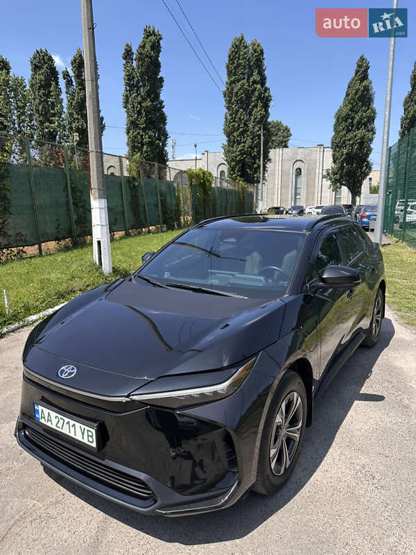 Toyota Bz4x (2022)