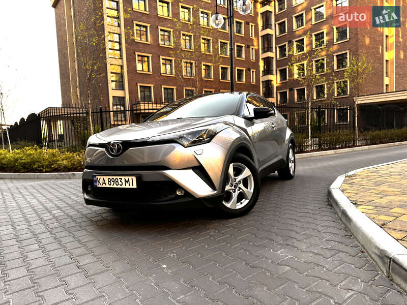 Toyota C-hr (2017)