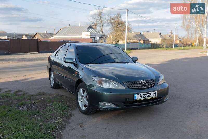 Toyota Camry (2002)