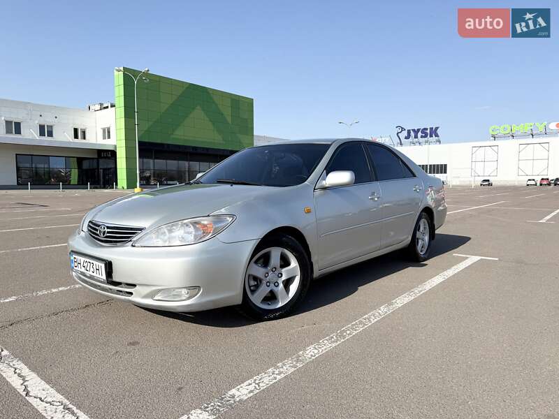Toyota Camry (2002)