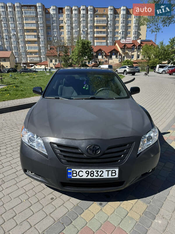 Toyota Camry (2006)