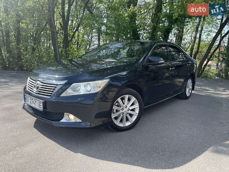 Toyota Camry (2011)