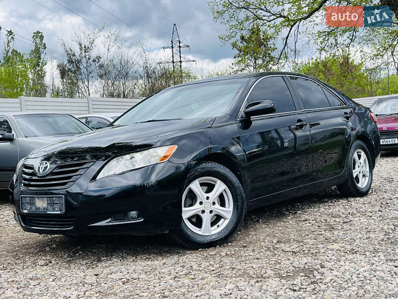 Toyota Camry (2007)