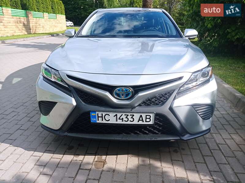 Toyota Camry (2018)