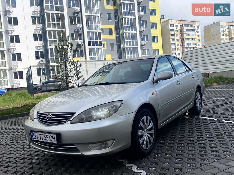 Toyota Camry (2005)