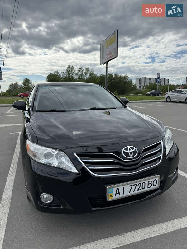 Toyota Camry (2011)