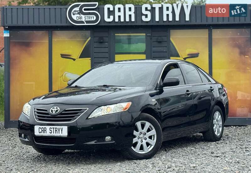 Toyota Camry (2007)