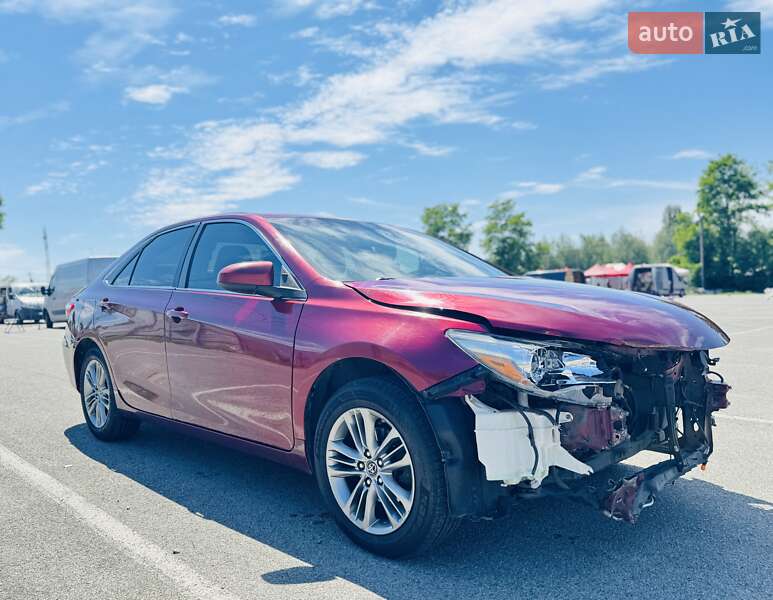 Toyota Camry (2017)