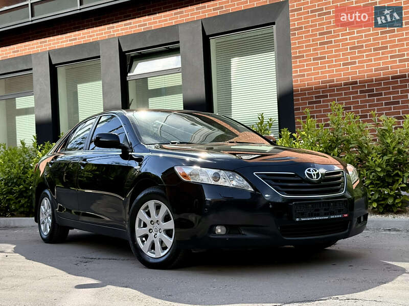 Toyota Camry (2007)