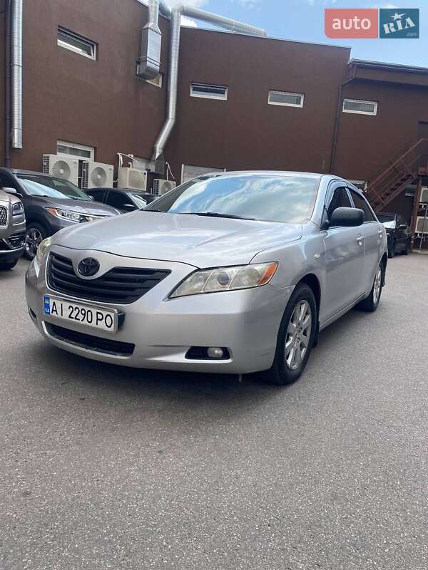 Toyota Camry (2006)