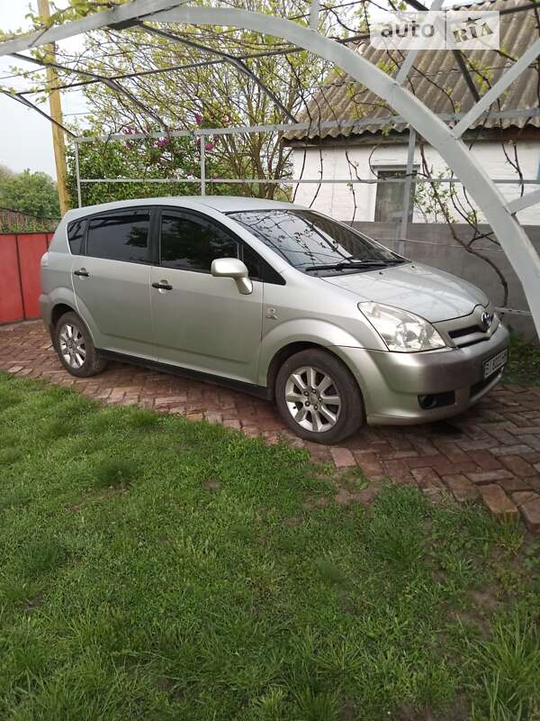 Toyota Corolla verso (2004)