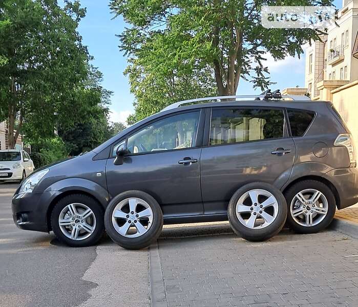 Toyota Corolla verso (2008)