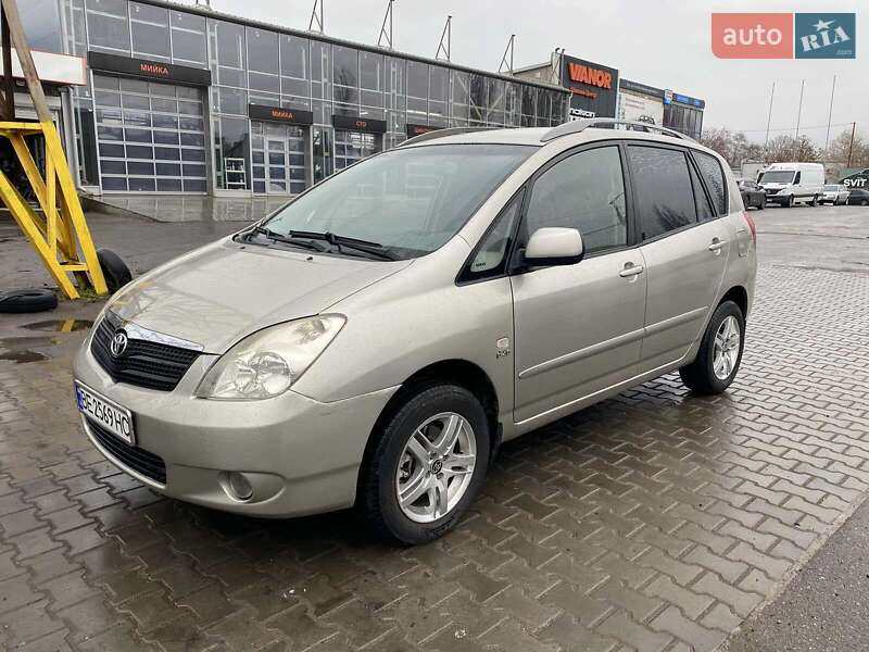 Toyota Corolla verso (2002)