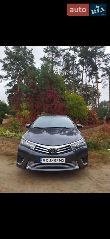 Toyota Corolla (2013)