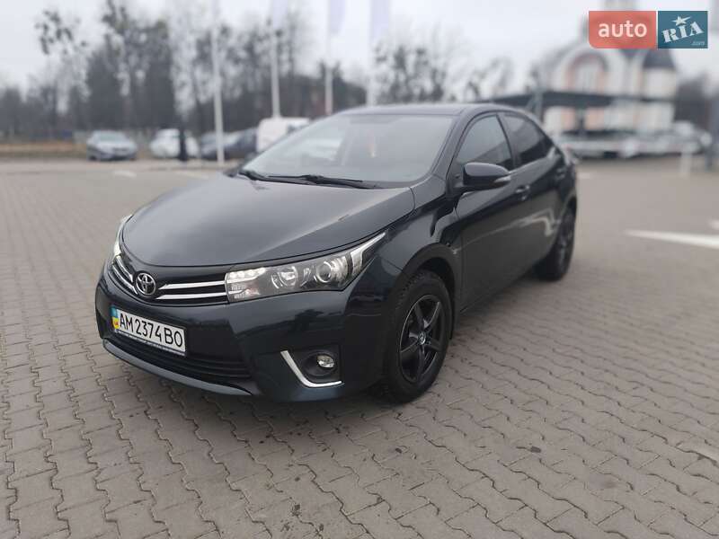 Toyota Corolla (2013)