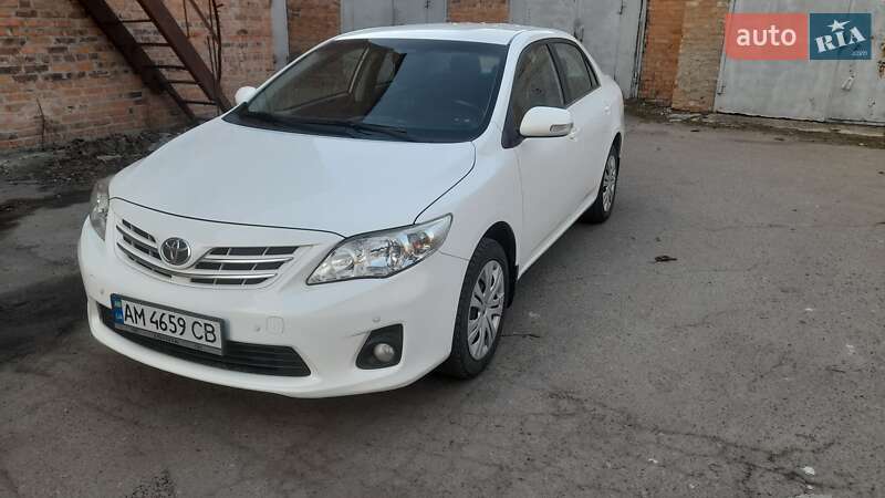 Toyota Corolla (2012)