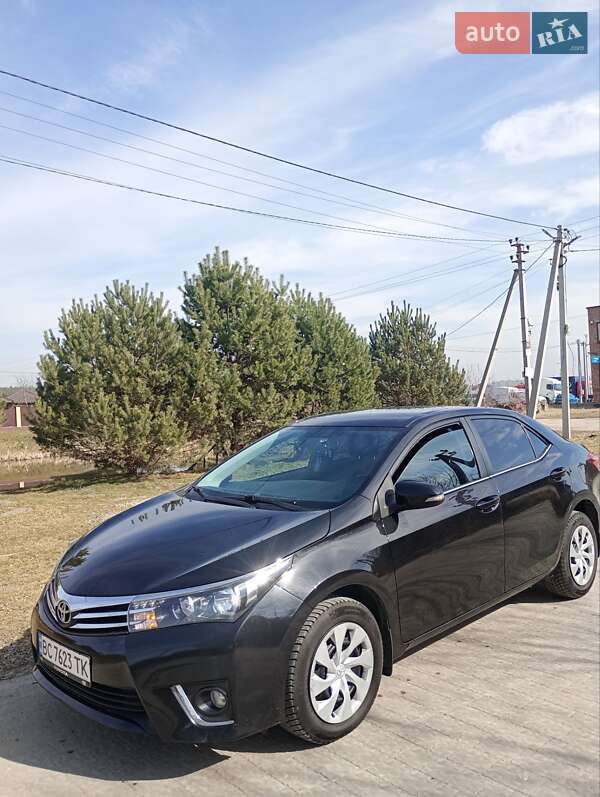 Toyota Corolla (2013)