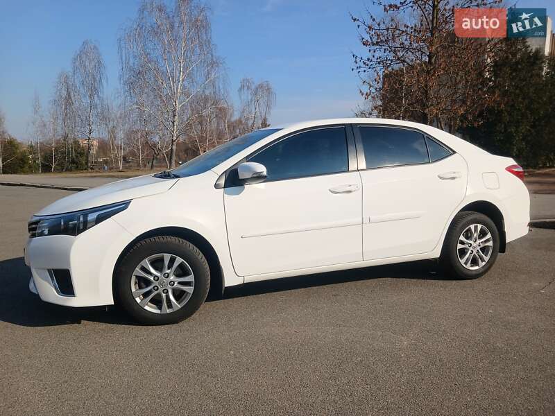 Toyota Corolla (2016)