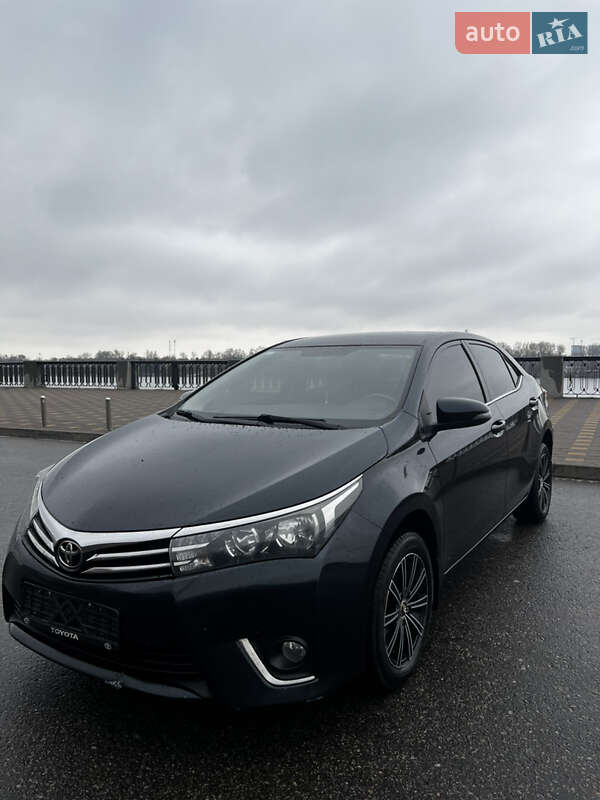 Toyota Corolla (2013)