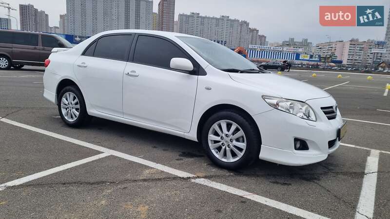 Toyota Corolla (2010)