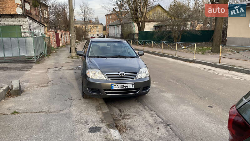 Toyota Corolla (2004)