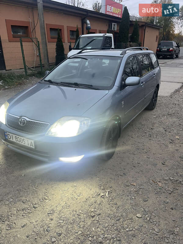 Toyota Corolla (2004)