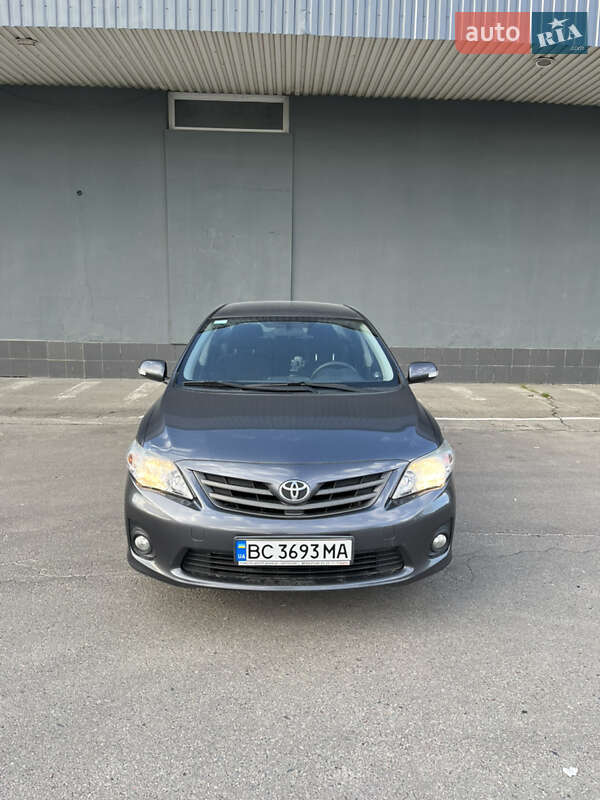 Toyota Corolla (2011)