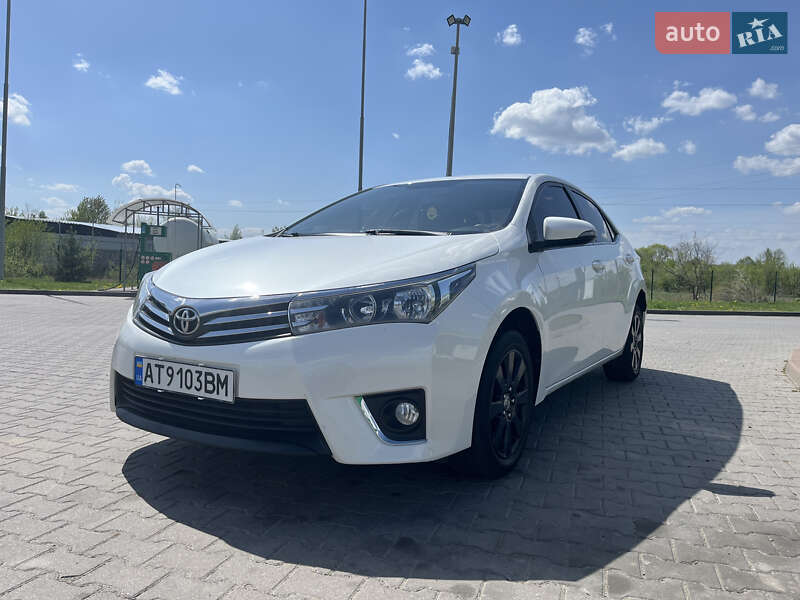 Toyota Corolla (2015)
