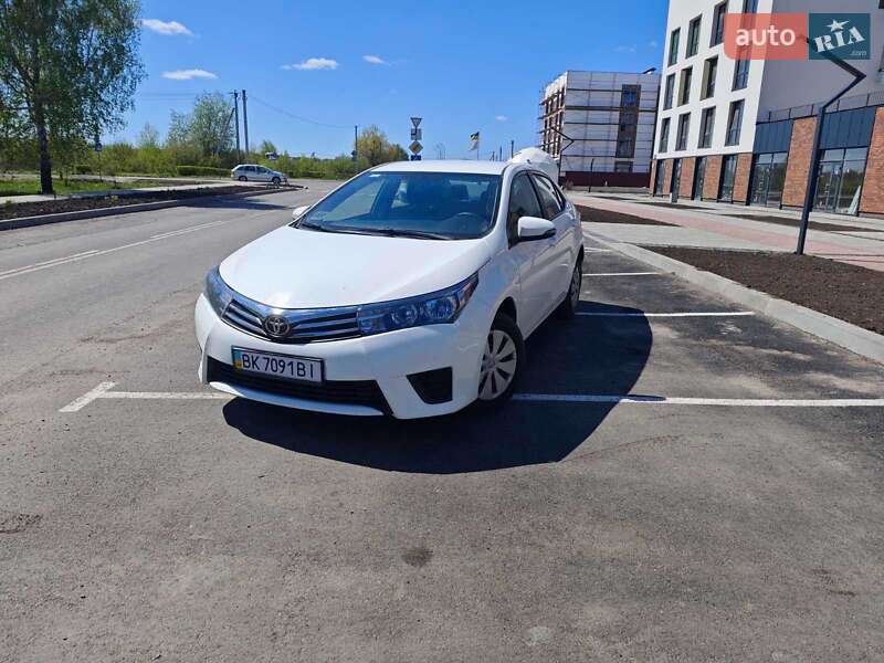 Toyota Corolla (2013)