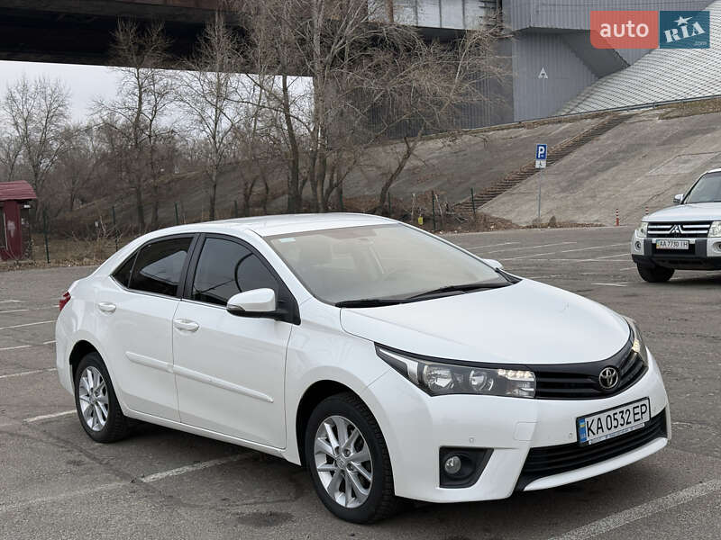 Toyota Corolla (2013)